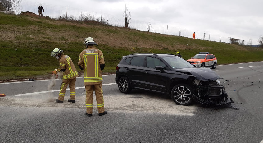 Verkehrsunfall mit 3 Autos